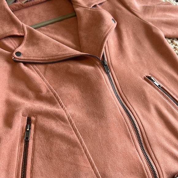 Jacket - Picture 5 of 5